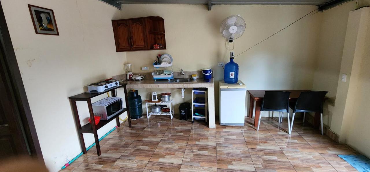 شقة Departamento Amoblado Starlink -Pto Ayora بويرتو أيورا المظهر الخارجي الصورة